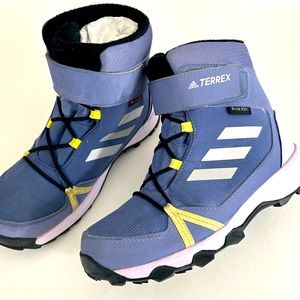 Adidas Terrex Girls Winter Boots - gently used - Purple - size 3.5